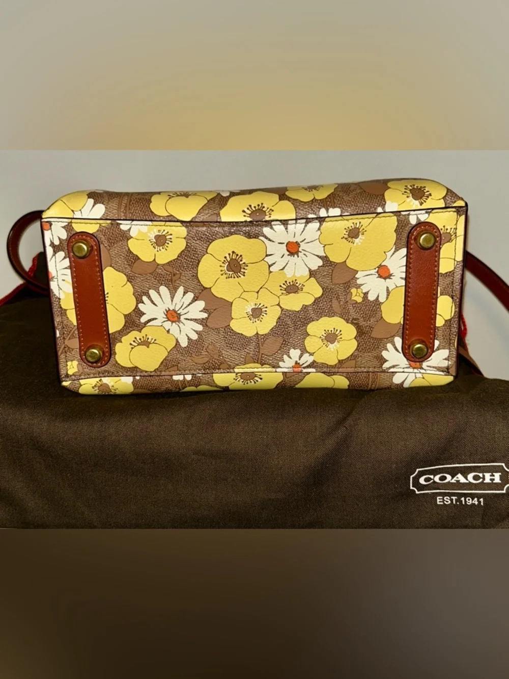 COACH Limited Edition, Willow Tote 24 In Signature Canvas With Floral Print - Picture 6 of 10